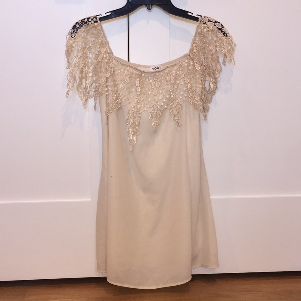 Tobi Cream Off-The-Shoulder Dress